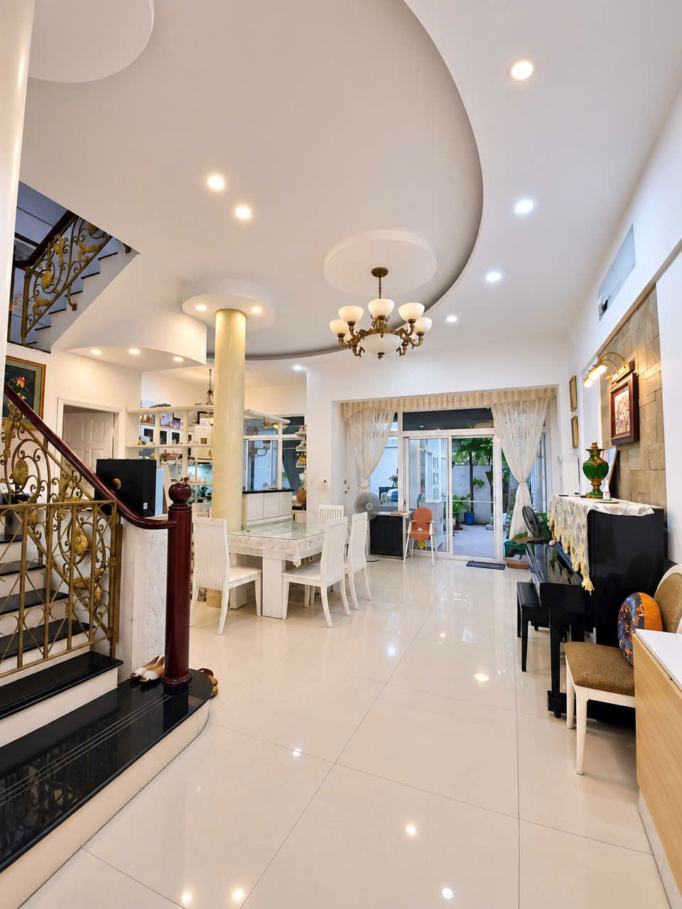 Biệt Thự Liền Kề Mỹ Thái 1 Góc Công Viên Phú Mỹ Hưng Hướng Đông Nam